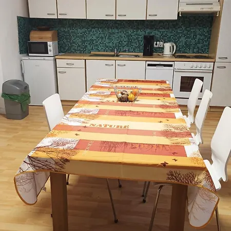 Familientreff Im Gruenen Mit Tennisplatz Holiday home