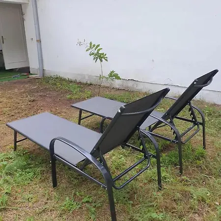 Familientreff Im Gruenen Mit Tennisplatz