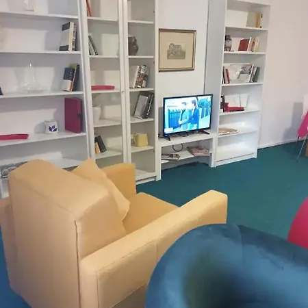 Familientreff Im Gruenen Mit Tennisplatz *